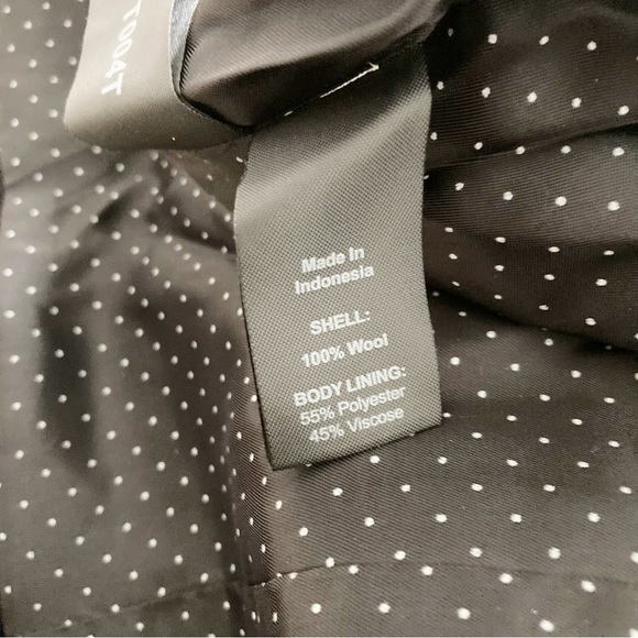 Men's Elegant Black Vest - Picture 6 of 6